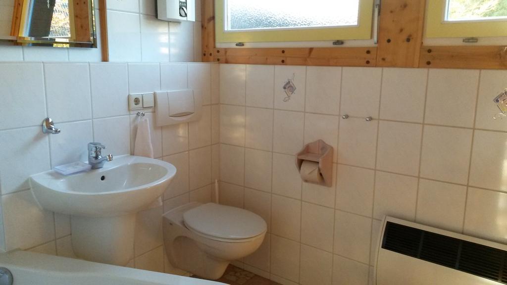 Nurdachhaus Ferienpark Schellbron Schellbronn Номер фото